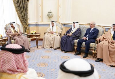 سمو رئيس الوزراء: يشيد بما يتحلى به شعب البحرين من صفات الطيبة