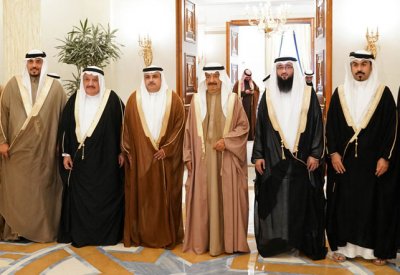 سمو رئيس الوزراء يستقبل رئيس وأعضاء بلدي المحرق‎