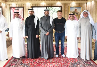 رئيس اتحاد الكرة ينوه بعمل المدرب سكوب