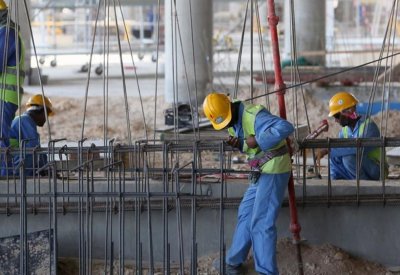 "العفو" ومونديال قطر.. بؤس واستغلال وانتهاك للعمال