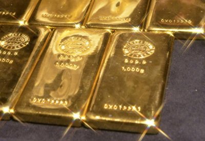  إقبال المستثمرين يرفع أسعار الذهب