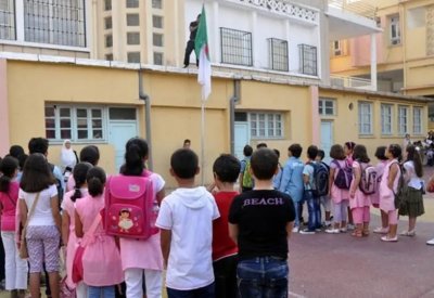 الجزائر.. جدل حول منع الصلاة في المدارس