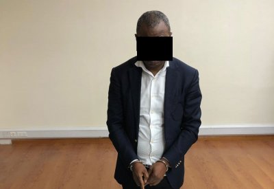 القبض على شخص من جنسية أفريقية مشتبه في تزويره للعملات النقدية
