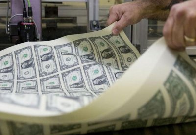 دولار سجل أفضل أداء في ستة أشهر