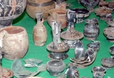 مصر.. اسم مفاجئ في قضية تهريب آثار بحقائب دبلوماسية