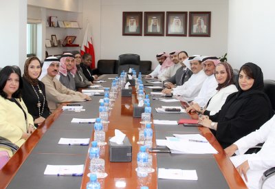 العبسي يبحث مع أمانة العاصمة التصدي للعمالة المخالفة والباعة الجائلين