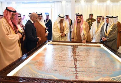 جلالة الملك يستقبل كبار افراد العائلة المالكة الكريمة
