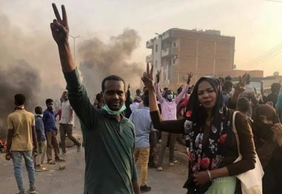 عمر البشير: ما يعيشه السودان ابتلاء سيخرج منه أكثر قوة