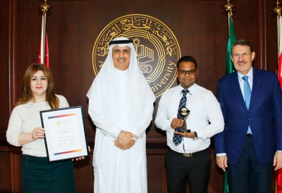 العوهلي يشيد بتجربة كلية الطب في الابتكار والتحول الرقمي