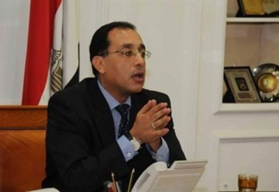 الحكومة المصرية ترد على "12 شائعة"