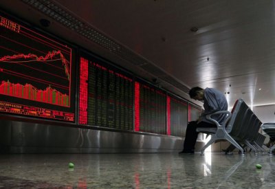 النفط يهبط متأثرا بمخاوف بشأن الطلب