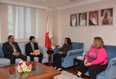 وزيرة الصحة تستقبل أطباء العظام بالسلمانية