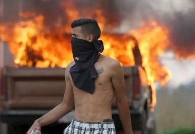واشنطن تهدد بإجراءات ضد "عصابات" رئيس فنزويلا