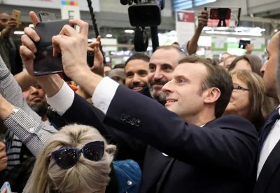 ارتفاع شعبية ماكرون مع تراجع التأييد للسترات الصفراء