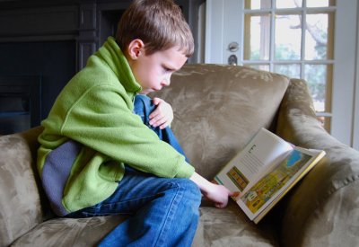 4 خطوات لتحسين خط طفلك في الكتابة