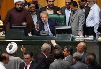 منع البرلمان من نظر تخصيص خامنئي 1.5 مليار يورو للجيش