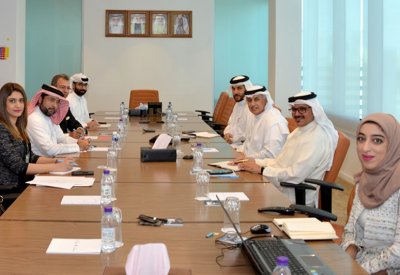 وزير الصناعة والتجارة والسياحة يجتمع بالرئيس التنفيذي لمركز الاتصال الوطني