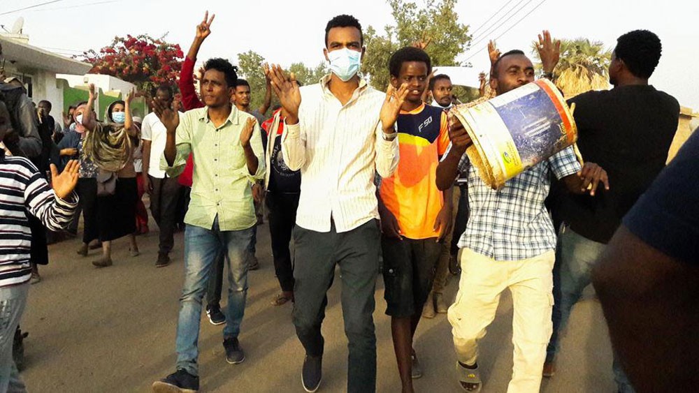 السودان على موعد مع "جمعة الوفاء" والبشير يعد بإصلاحات