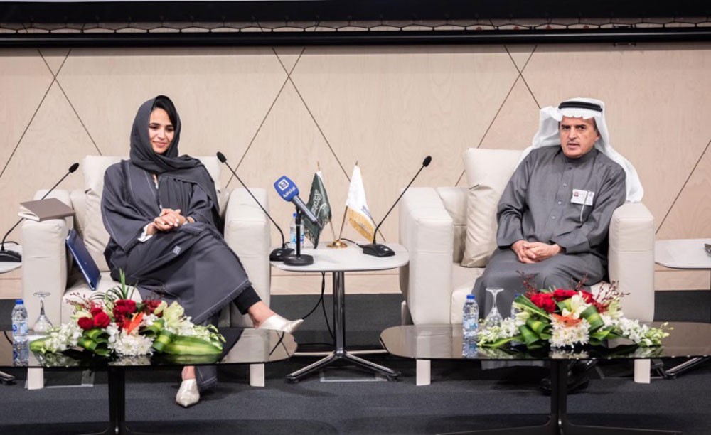 مدير المعهد الدبلوماسي تلقي محاضرة بمعهد سعود الفيصل
