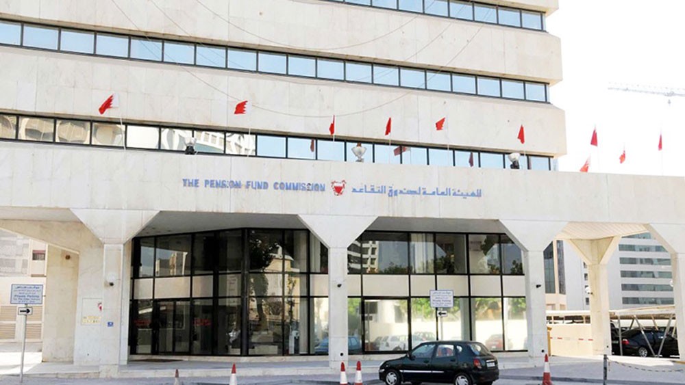 صرف مستحقات الدفعة الأولى من المتقاعدين اختيارياً