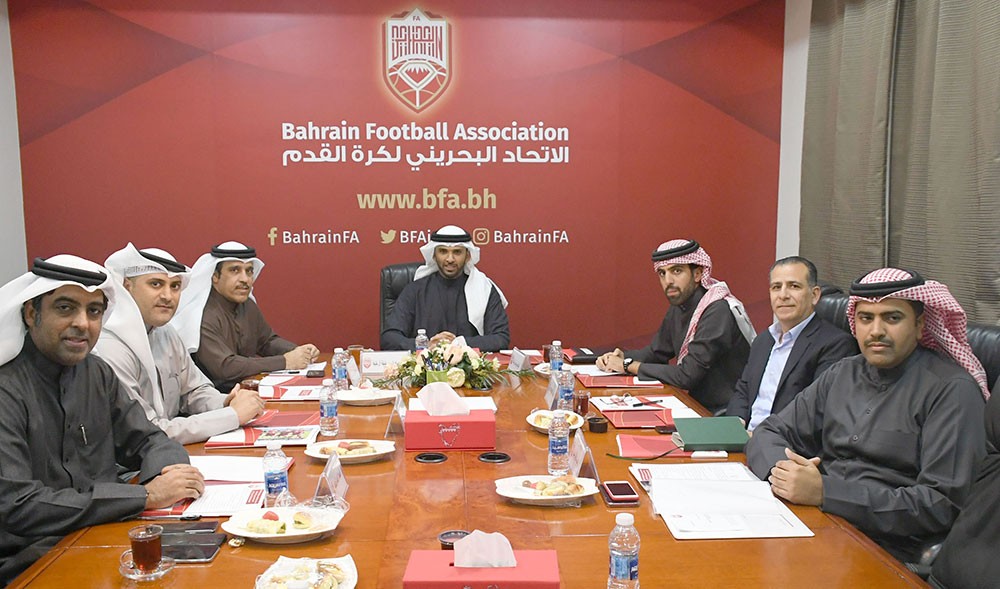 الشيخ علي بن خليفة يترأس الاجتماع 28 لمجلس إدارة اتحاد الكرة