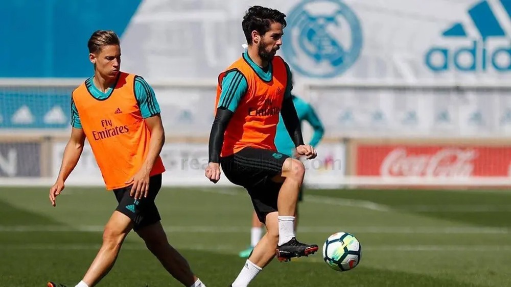 إيسكو ويورينتي خارج قائمة ريال مدريد ضد أياكس