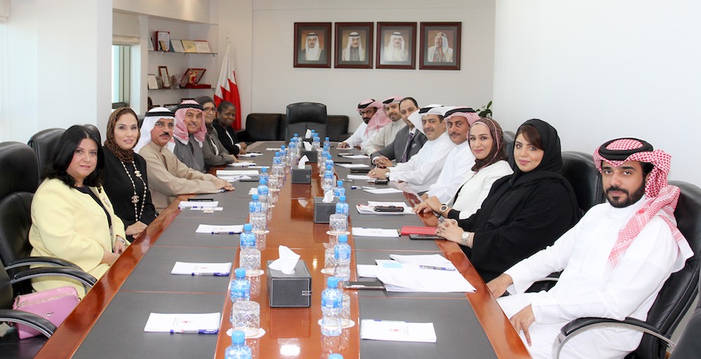 العبسي يبحث مع أمانة العاصمة التصدي للعمالة المخالفة والباعة الجائلين