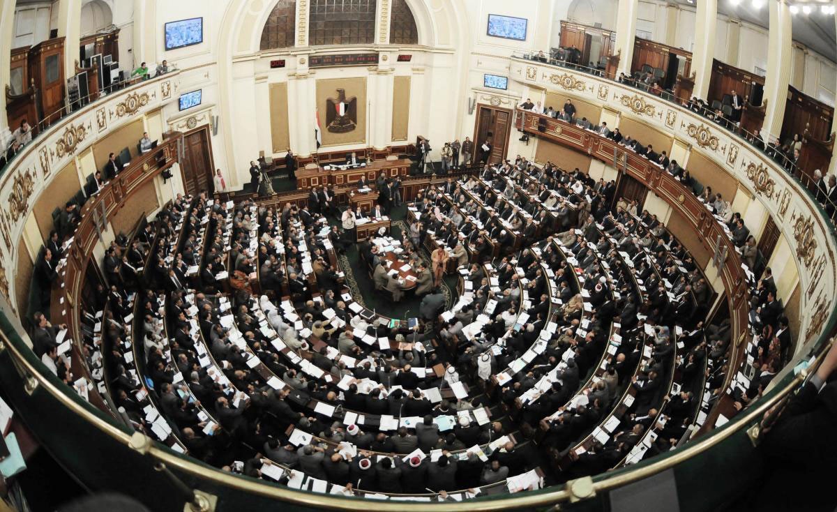 البرلمان المصري يوافق مبدئياً على تعديل الدستور