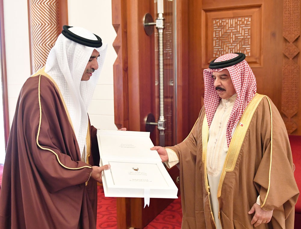 جلالة الملك: أهل البحرين يستحقون كل الرعاية والاهتمام