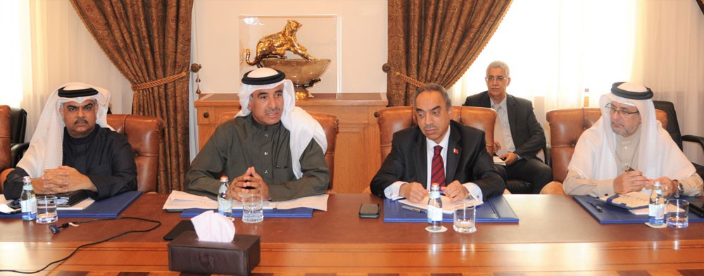 وزيرا الأشغال والإسكان يناقشان توفير الخدمات في المدن الاسكانية