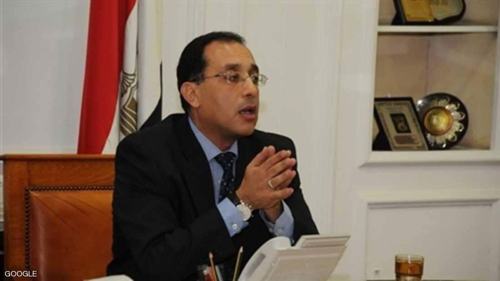  الحكومة المصرية ترد على "12 شائعة"