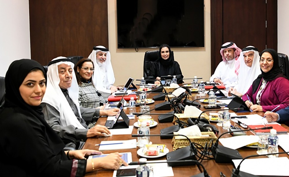 خدمات الشورى ترفع تقريرها بشأن تعديل قانون التعليم لهيئة مكتب المجلس