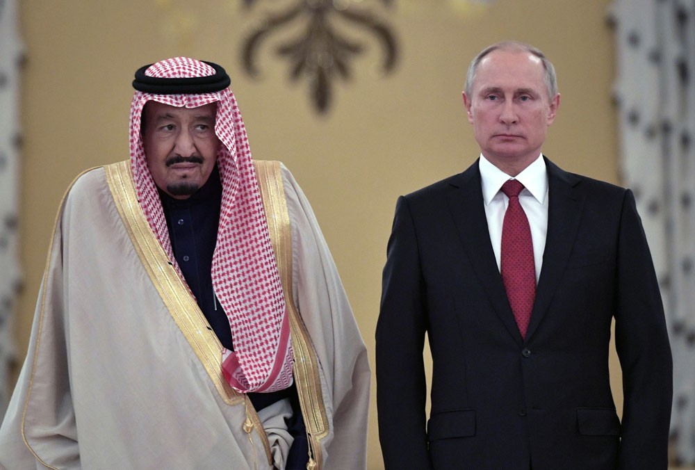 الملك سلمان وبوتين بحثا التعاون لضبط سوق الطاقة العالمي