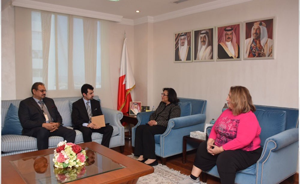 وزيرة الصحة تستقبل أطباء العظام بالسلمانية