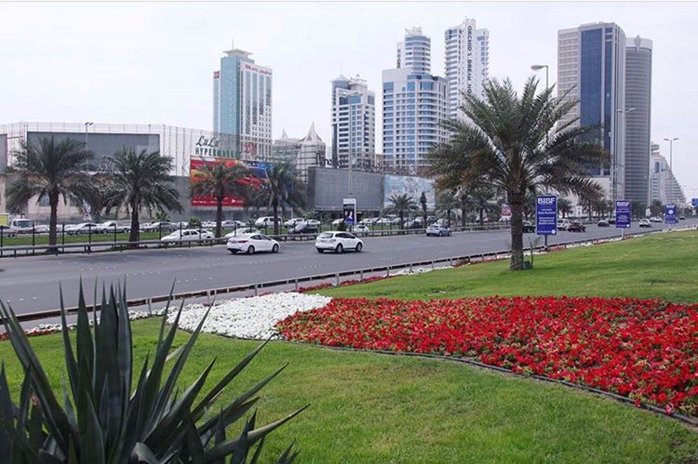 أمانة العاصمة تنتهي من تجميل شارعي خليفة بن سلمان والملك فيصل