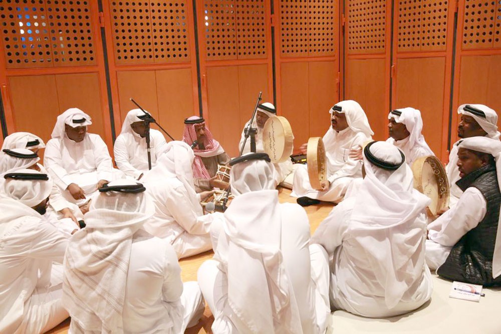 أمسية مميزة للفنون الشعبية بدار المحرق