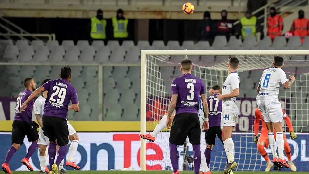 تقنية الفيديو تهدي فيورنتينا تعادلاً ثميناً أمام إنتر