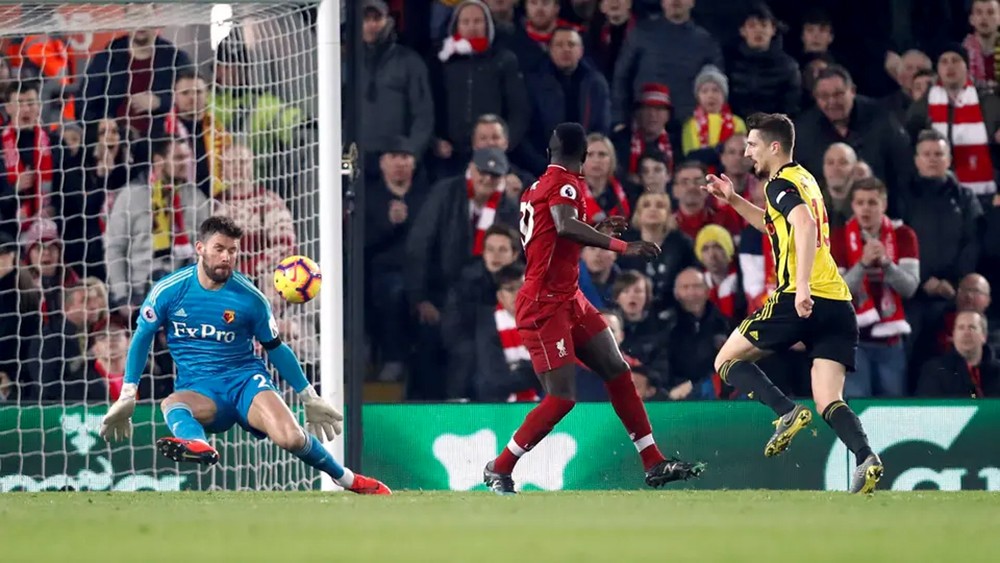 ليفربول يكتسح واتفورد.. وسيتي يتجاوز وست هام بصعوبة