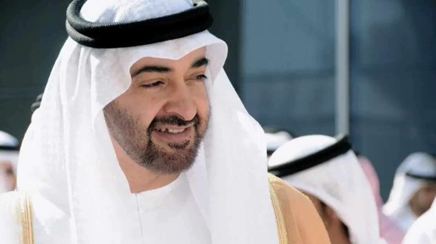 محمد بن زايد يدعو الهند وباكستان إلى تغليب لغة الحوار