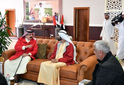 جلالة الملك المفدى وسمو الشيخ محمد بن راشد يشهدان منافسات سباق كأس جلالته للقدرة