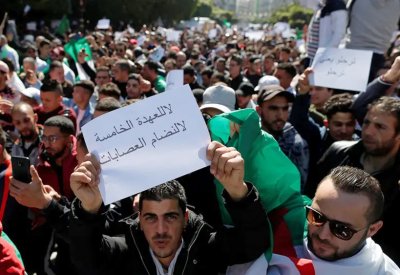 بوتفليقة يحسم موقفه.. والمعارضة تحذر من التعنت