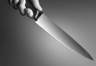 بدء محاكمة خادمة إفريقية شرعت بقتل آسيوية أثناء أدائها للصلاة