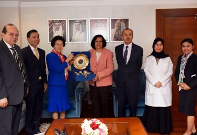 وزيرة الصحة تشيد بالخبرات الطبية التايلندية