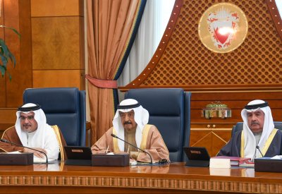 سمو رئيس الوزراء يكلف خمسة وزارات بدراسة 16 مشروعاً خدمياً