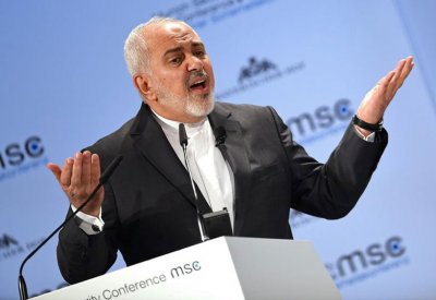 إيران: ظريف استقال لعدم إبلاغه بزيارة الأسد