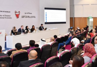 الجهاز الوطني للإيرادات يعقد ورشتي عمل لقطاع التعليم والرعاية الصحية