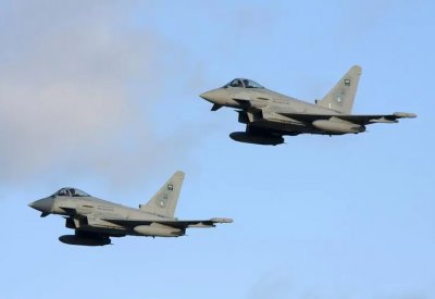 اليمن.. مقتل 30 حوثياً في غارات للتحالف بينهم قيادي