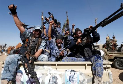 الحوثي يُعد قائمة بشيوخ قبائل معارضين لمصادرة أملاكهم