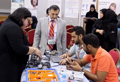 جامعتا البحرين و"أما" تتأهلان لخوض مسابقة الروبوتات الخليجية