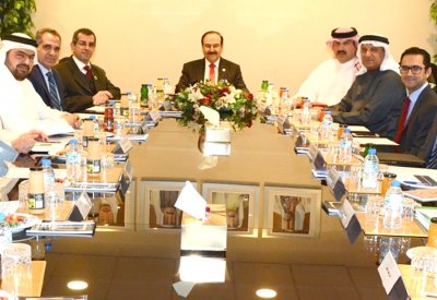الوزير ميرزا: طرح مناقصة تركيب الطاقة الشمسية على مباني 8 مدارس حكومية 